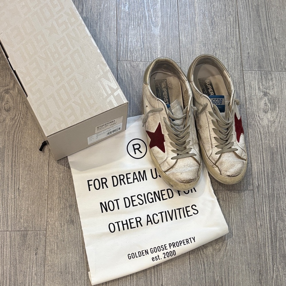 Men’s Golden Goose Superstar Classic Sneakers. Size 43